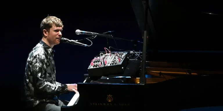 James Blake headlinerem OFF Festivalu